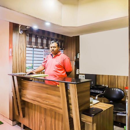 Hotel Spot On Bagiya Restaurant Harda Exterior foto
