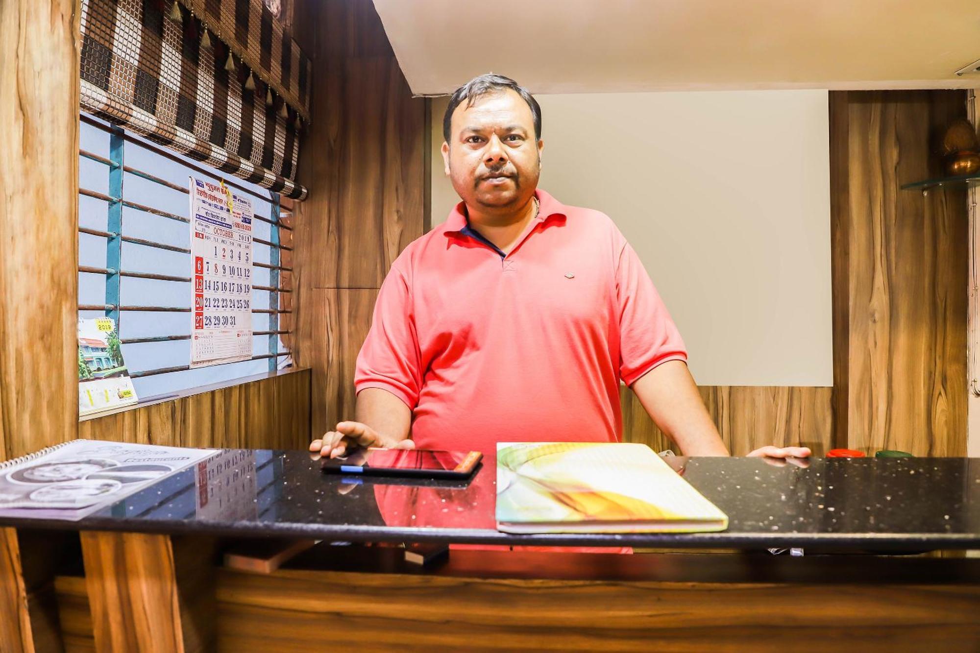 Hotel Spot On Bagiya Restaurant Harda Exterior foto