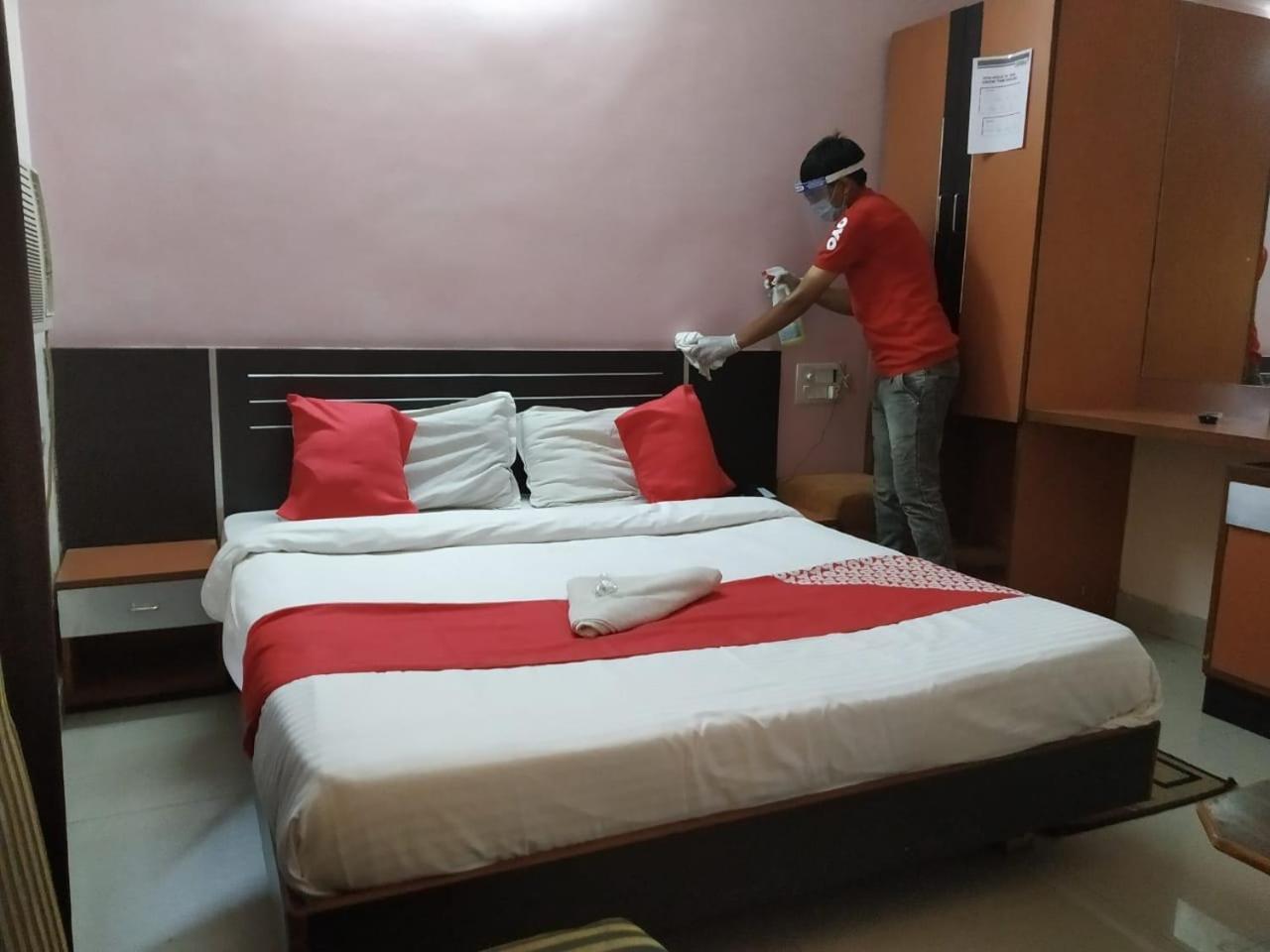 Hotel Spot On Bagiya Restaurant Harda Exterior foto